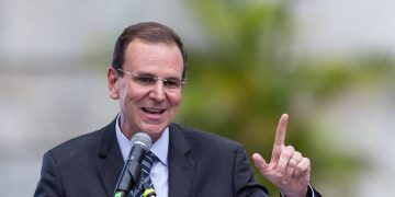 Eduardo Paes em Campos no próximo dia 24