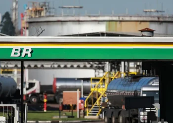 2019 05 07t131900z 6993045 Rc15f3e59060 Rtrmadp 3 Petrobras Divestiture Refineries