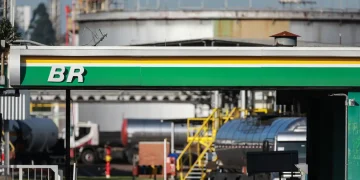 2019 05 07t131900z 6993045 Rc15f3e59060 Rtrmadp 3 Petrobras Divestiture Refineries