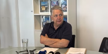 Garotinho desmente suposta desistência, diz que segue candidato e questiona ausência de debates no Rio