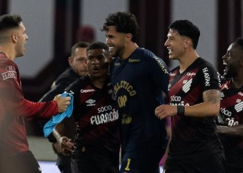 Mycael Comemoracao Athletico Bahia Penalti Brasileirao