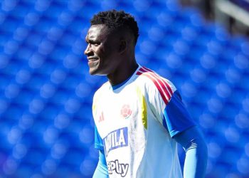 Viveros Atacante Athletico Estreia Colombia Amistoso