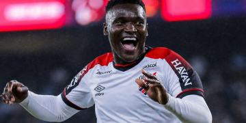Viveros Contrato Athletico Venda Historica