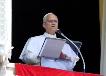 2026 08 09t161318z 1 Lynxmpem780ag Rtroptp 4 Pope Prayer