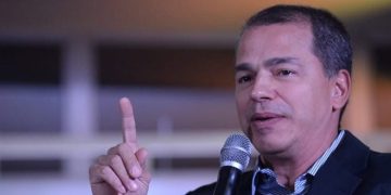Frederico exonera quatro secretários e abre caminho para retorno de vereadores à Câmara de Campos