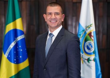 Quem é Douglas Ruas, policial civil eleito governador do Rio aos 37 anos, o mais jovem desde Garotinho